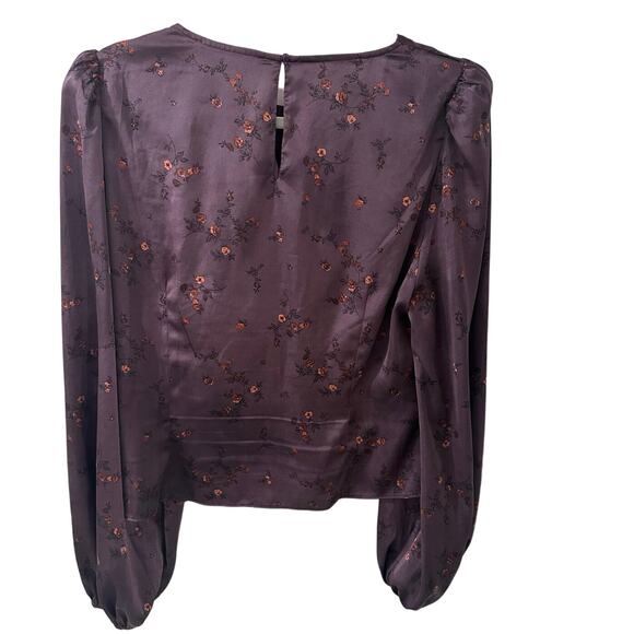 ASTR The Label Twist Front Floral Satin Keyhole Balloon Sleeve Top Plum, 
XL - Picture 9 of 9